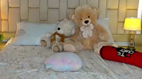 Snapshot of afrodita_love25 chatting on 06-12-26, 03:05 afrodita_love25 online show from 06-12-26, 03:05