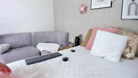 Snapshot of afrodita_martinez chatting on 02-18-25, 09:42 Afrodita online show from 02-18-25, 09:42