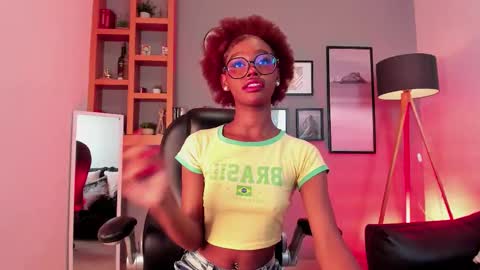 Snapshot of afrodita_sweeet chatting on 11-11-25, 10:32 Afrodita online show from 11-11-25, 10:32