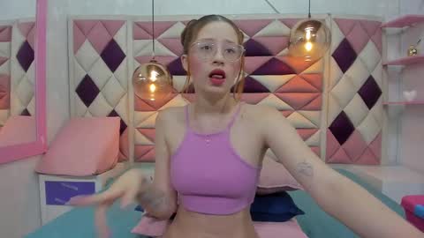 Snapshot of agata_01_ chatting on 03-08-25, 11:58 Ana online show from 03-08-25, 11:58