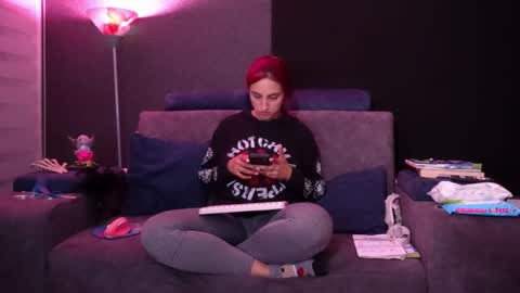 Agata Collinss online show from 11-08-25, 06:35