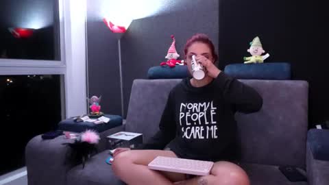 Agata Collinss online show from 12-05-25, 08:01