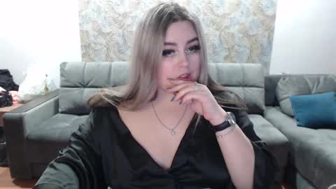 Snapshot of agatasweeti chatting on 12-18-24, 09:08 Agata online show from 12-18-24, 09:08