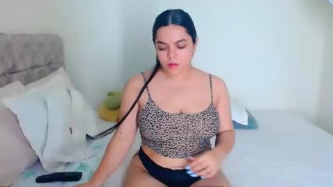 Snapshot of agatha_frank4 chatting on 11-23-25, 10:09 agatha frank online show from 11-23-25, 10:09