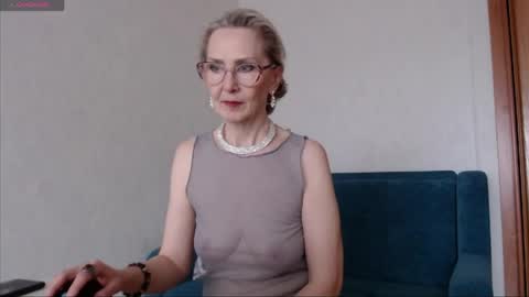 Agatha online show from 04-24-26, 03:20