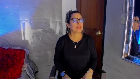 Snapshot of agatha_pleasure chatting on 10-17-25, 11:46 agatha_pleasure online show from 10-17-25, 11:46