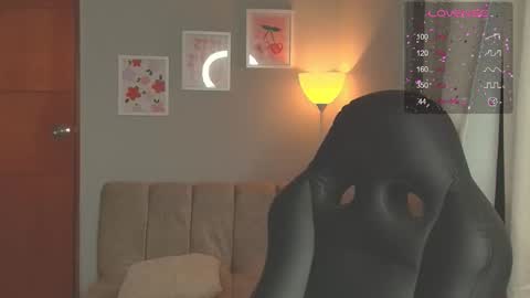 Cat online show from 03-04-26, 05:57