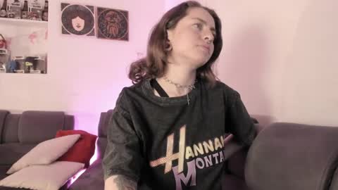 Camila     2 online show from 04-23-26, 12:34