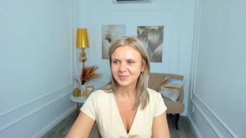 Agatha online show from 04-25-26, 01:41