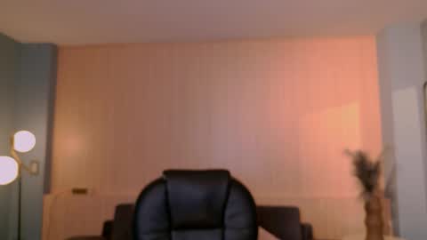 Snapshot of agathakondo chatting on 12-15-25, 01:21 Agatha online show from 12-15-25, 01:21