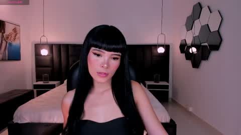 Agatha online show from 04-18-26, 08:20