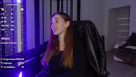 Snapshot of agelina_summer chatting on 01-10-25, 06:06 Agelina Lilly Laura online show from 01-10-25, 06:06