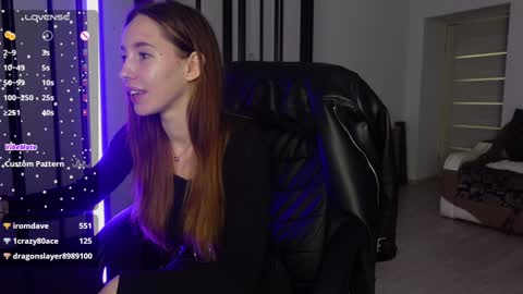 Snapshot of agelina_summer chatting on 01-10-25, 09:10 Agelina Lilly Laura online show from 01-10-25, 09:10