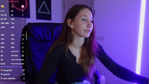 Snapshot of agelina_summer chatting on 03-05-25, 11:38 Agelina Lilly Laura online show from 03-05-25, 11:38