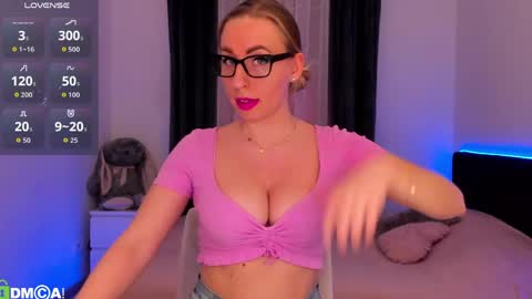 Polly online show from 03-22-26, 01:36