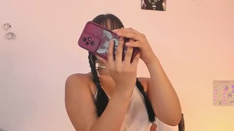 Snapshot of aggie_swett chatting on 11-18-25, 11:26 Maggie online show from 11-18-25, 11:26