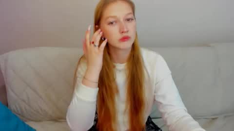 Snapshot of agnesarden chatting on 11-08-25, 06:51 AgnesArden online show from 11-08-25, 06:51