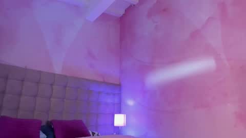 agnesrocuzzo online show from 12-17-25, 04:24