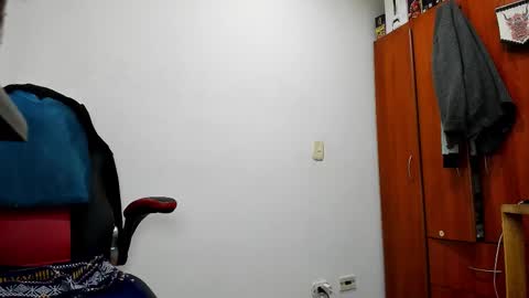 Agustin online show from 09-09-25, 05:45