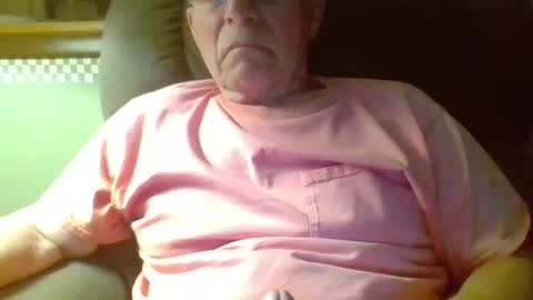 Snapshot of aguynrkfrd chatting on 09-29-25, 01:55 aguynrkfrd online show from 09-29-25, 01:55