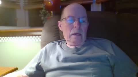 Snapshot of aguynrkfrd chatting on 10-15-25, 08:58 aguynrkfrd online show from 10-15-25, 08:58