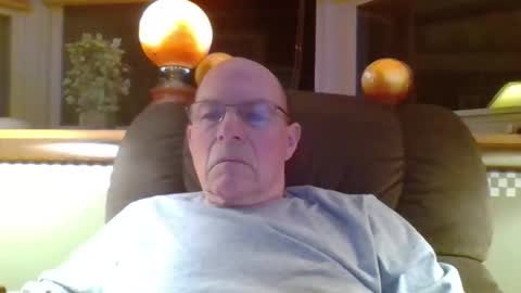 Snapshot of aguynrkfrd chatting on 04-08-26, 09:42 aguynrkfrd online show from 04-08-26, 09:42