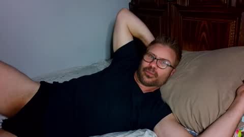 Blue Eyed Handsome Man online show from 02-25-26, 12:20