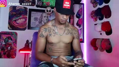 Snapshot of aharon_sexo1 chatting on 01-03-25, 10:29 Aharon Zamora online show from 01-03-25, 10:29