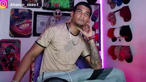 Snapshot of aharon_sexo1 chatting on 01-05-25, 09:25 Aharon Zamora online show from 01-05-25, 09:25