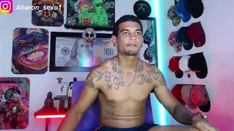 Snapshot of aharon_sexo1 chatting on 01-09-25, 06:17 Aharon Zamora online show from 01-09-25, 06:17