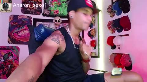 Snapshot of aharon_sexo1 chatting on 01-19-25, 10:39 Aharon Zamora online show from 01-19-25, 10:39