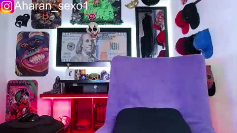Snapshot of aharon_sexo1 chatting on 02-14-25, 08:21 Aharon Zamora online show from 02-14-25, 08:21