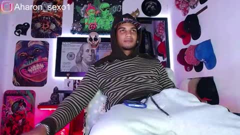 Snapshot of aharon_sexo1 chatting on 02-23-25, 06:39 Aharon Zamora online show from 02-23-25, 06:39
