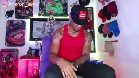 Snapshot of aharon_sexo1 chatting on 02-25-25, 06:42 Aharon Zamora online show from 02-25-25, 06:42