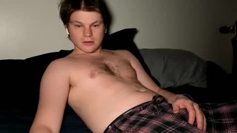 Snapshot of ahblah chatting on 12-16-25, 03:55 ahblah online show from 12-16-25, 03:55