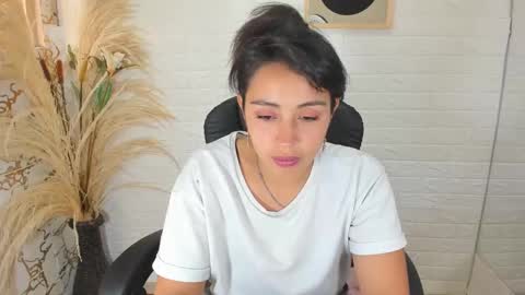 Ahisha online show from 01-26-25, 03:25