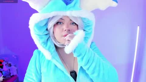 Snapshot of ahri_elderwood chatting on 04-17-26, 03:09 Ahri help me get to 100 online show from 04-17-26, 03:09
