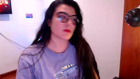 Snapshot of ahrianabluff_ chatting on 12-18-25, 02:06 Ahriana Bluff online show from 12-18-25, 02:06