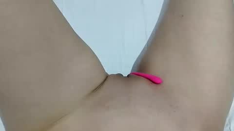 Snapshot of ahsexi chatting on 10-02-25, 07:10 Taylor online show from 10-02-25, 07:10