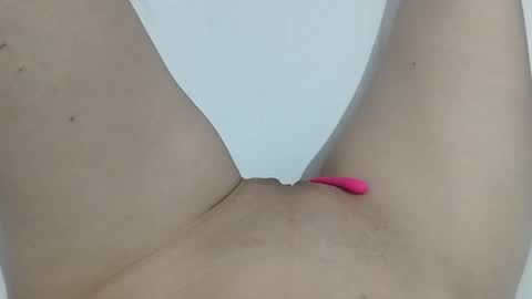 Snapshot of ahsexi chatting on 12-05-25, 08:27 Taylor online show from 12-05-25, 08:27