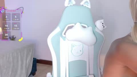 Ahvi Ebony online show from 01-10-26, 12:07