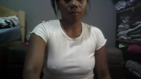 Aicha boobs online show from 01-12-26, 06:02