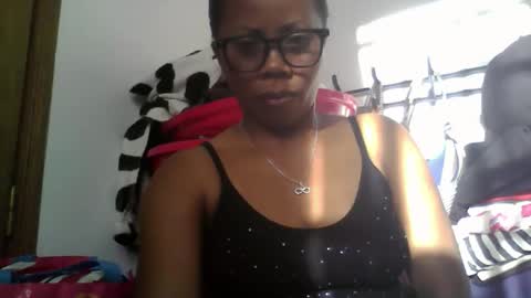 Aicha boobs online show from 05-17-26, 12:45