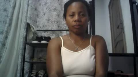 Snapshot of aicha_boobs chatting on 06-05-26, 11:54 Aicha boobs online show from 06-05-26, 11:54