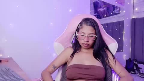 Snapshot of aida_princess chatting on 06-11-26, 12:32 Aida online show from 06-11-26, 12:32