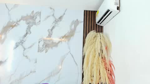 Aida  online show from 02-25-25, 06:31