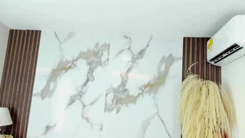 Aida  online show from 03-09-25, 02:32