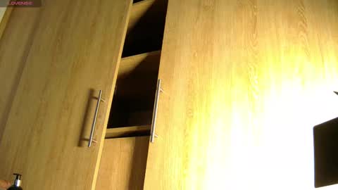 Aida  online show from 10-27-25, 11:14