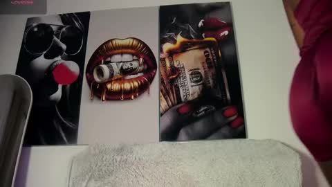 Aida  online show from 11-23-25, 11:21