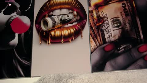 Aida  online show from 11-24-25, 11:32